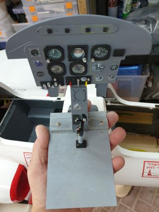 Rear cockpit floor+front instrument panel. 