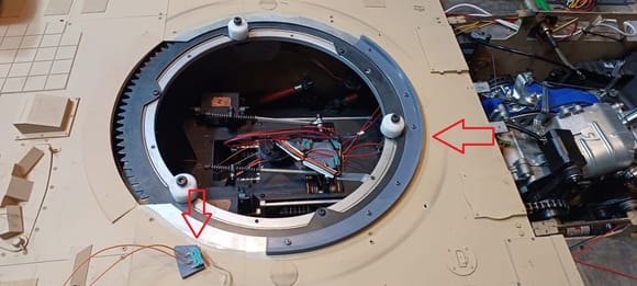 Limit switch and rear area guide were installed to prevent the main gun of the turret from colliding in the rear area of the turret