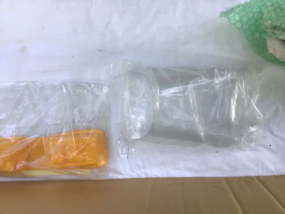 Windshield side windows fine shape