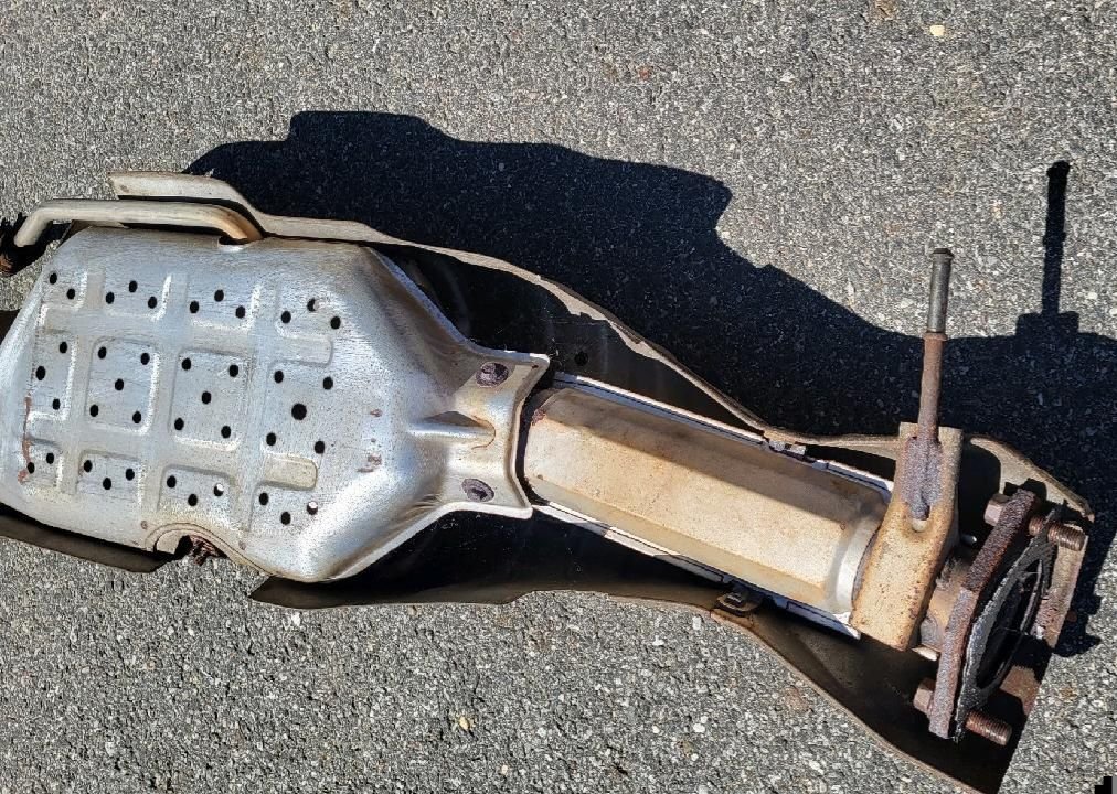 Engine - Exhaust - Fd3s oem jdm down pipe and cat - Used - -1 to 2025  All Models - Rockaway Park, NY 11694, United States