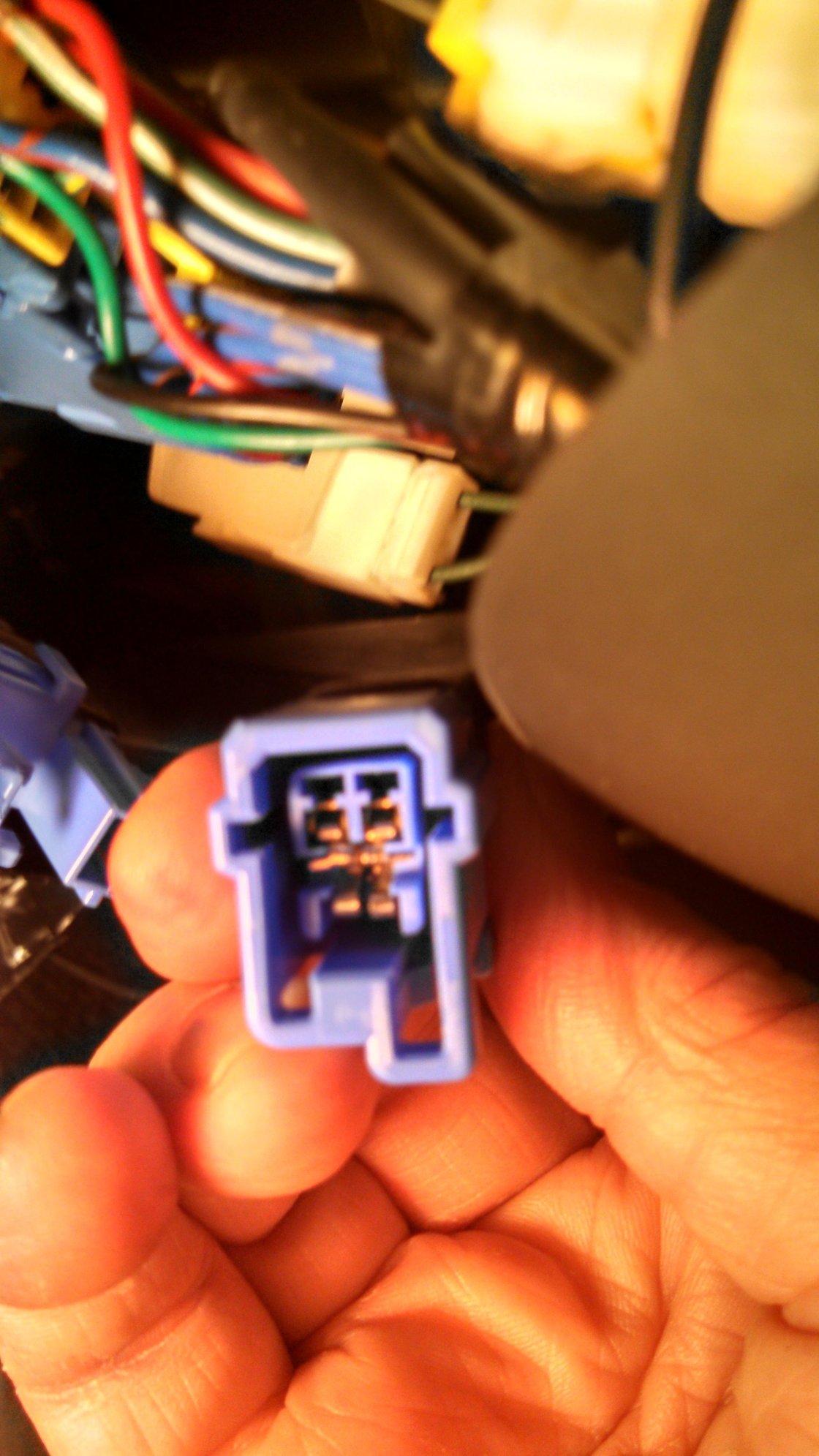 SRS airbag system, selfshorting connector problem