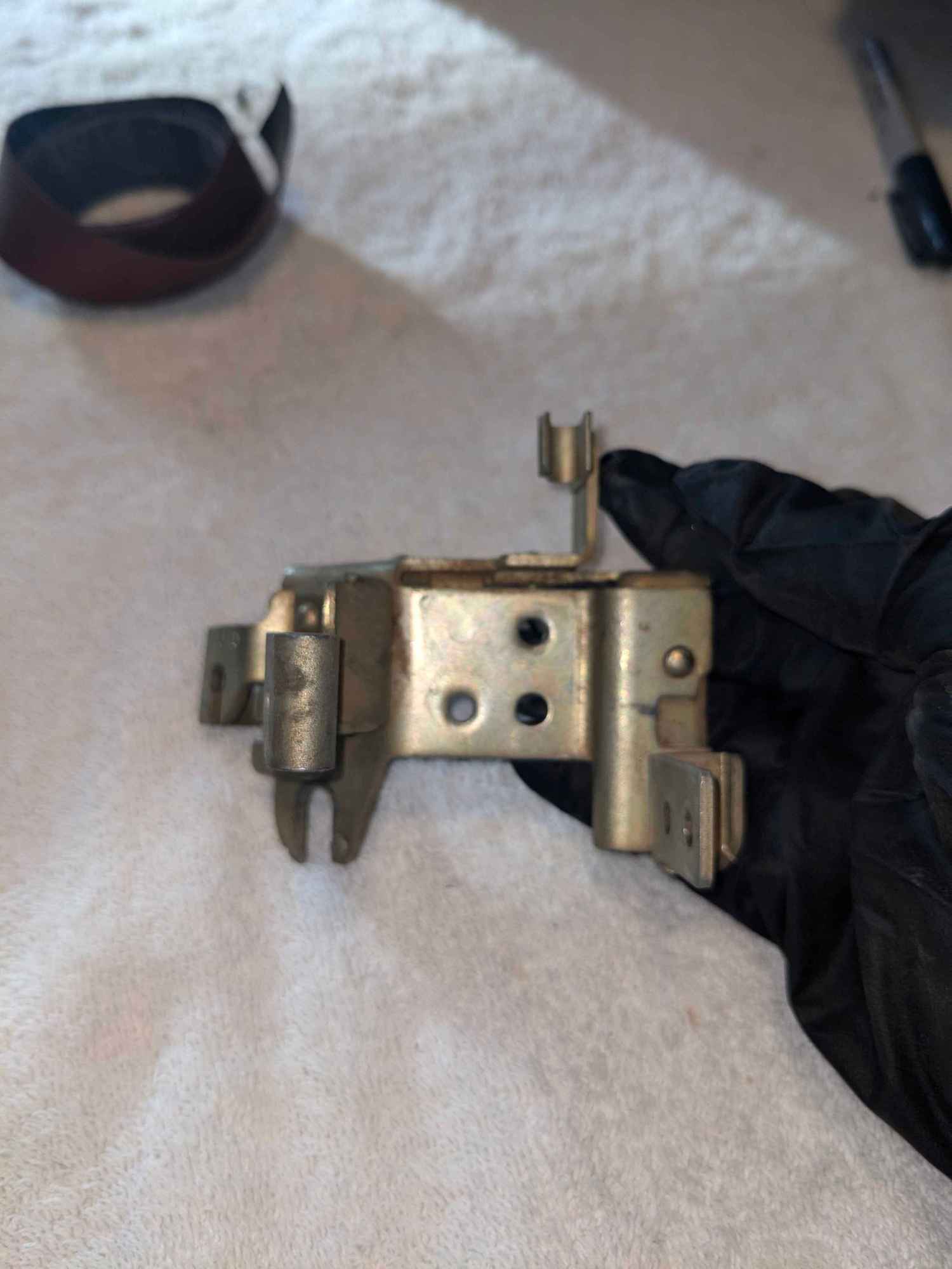 Part 17: Unknown bracket, not sure what it fits onto or what fits onto it
