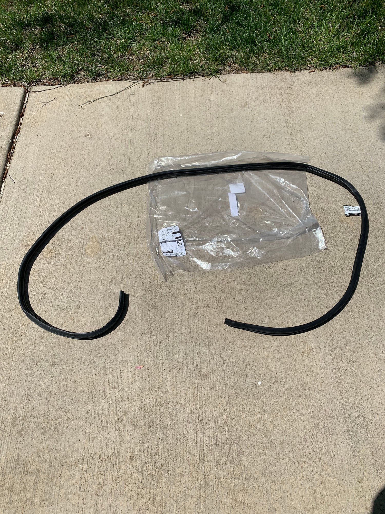 Exterior Body Parts - FD driver's side seam welt - Used - 1993 to 1995 Mazda RX-7 - Florissant, MO 63031, United States