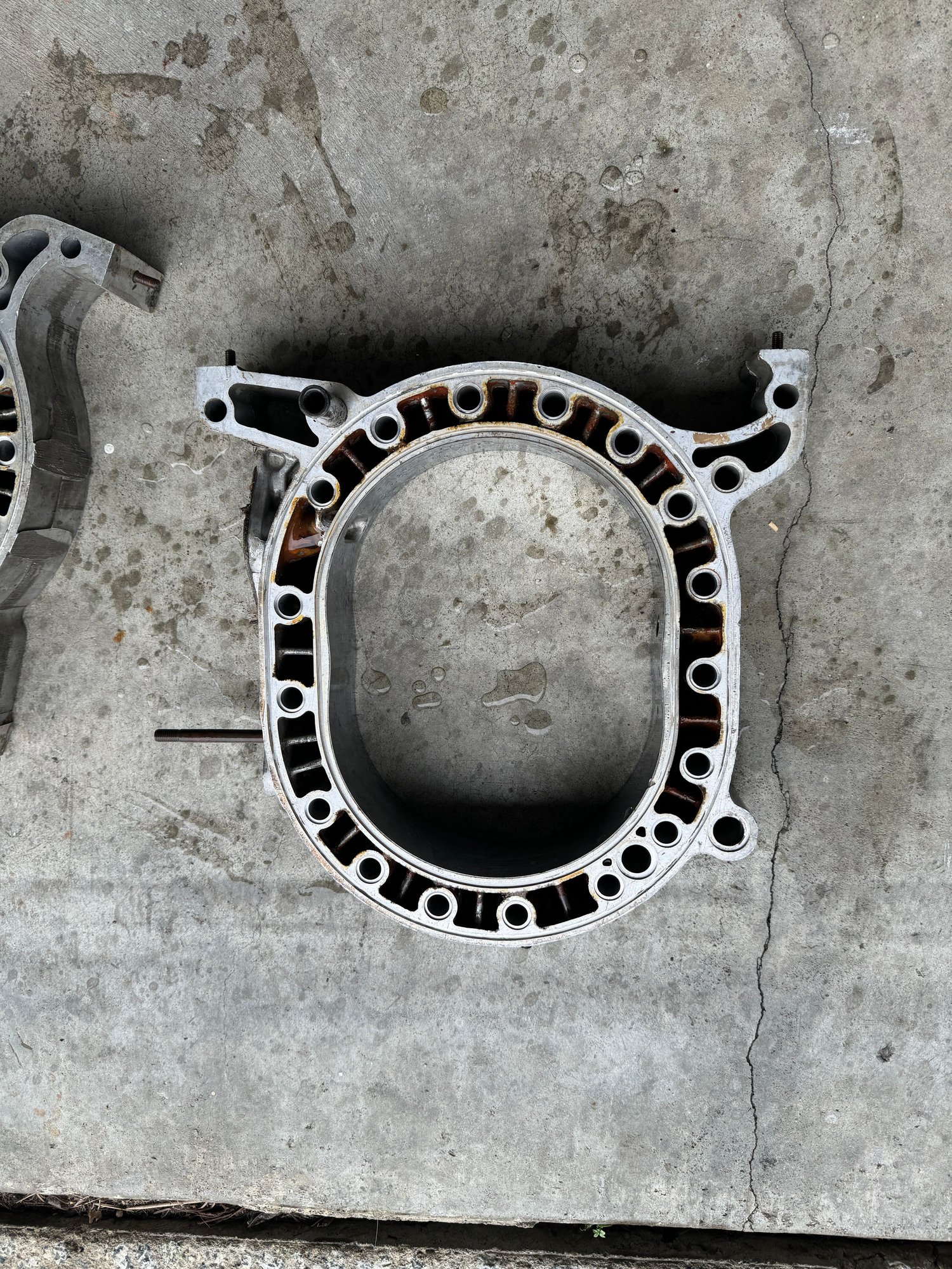 Engine - Internals - 10a housings - Used - 1965 to 1968 Mazda All Models - Watsonville, CA 95076, United States