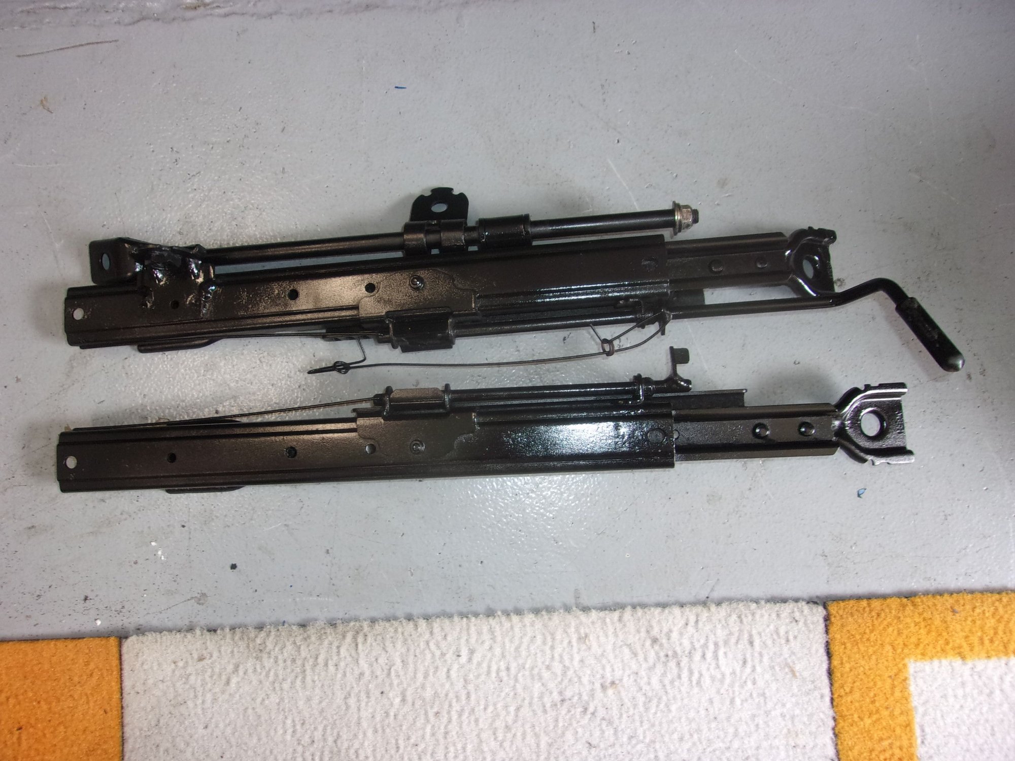 Interior/Upholstery - Right-side Seat Rals - Used - 1993 to 1995 Mazda RX-7 - Murfreesboro, TN 37130, United States