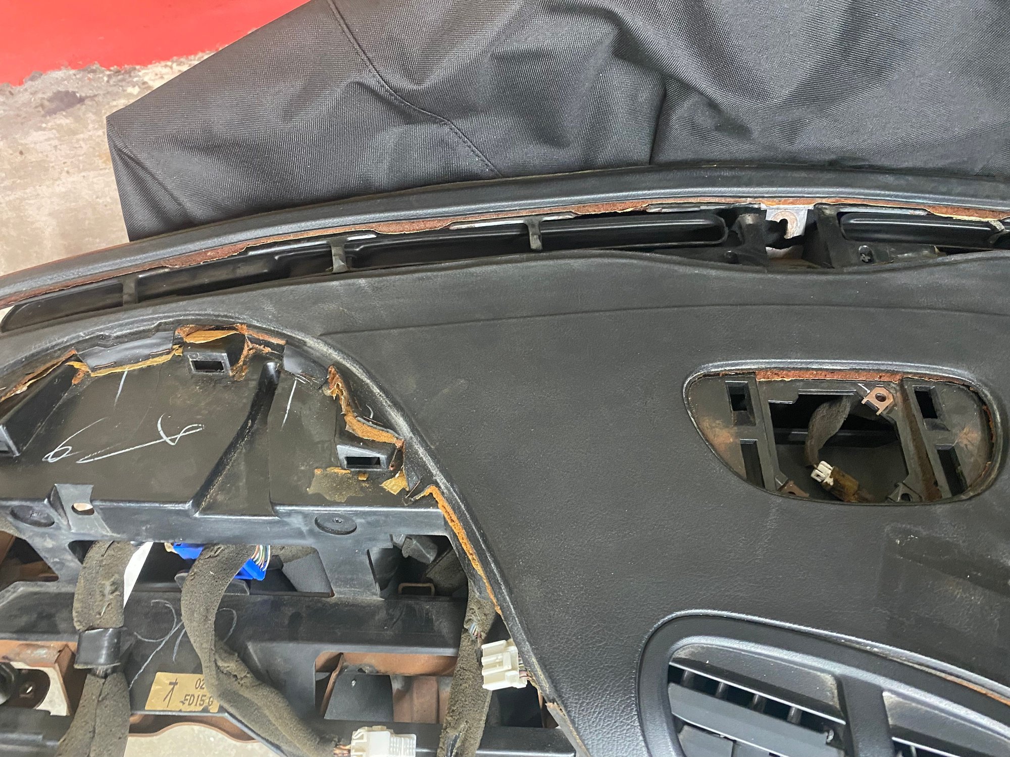 Interior/Upholstery - 1994 Dashboard with airbag/glovebox - Used - 1993 to 1995 Mazda RX-7 - Woodhaven, NY 11421, United States