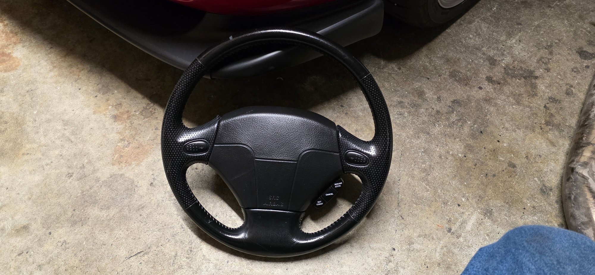Interior/Upholstery - Fd steering wheel - Used - 1992 to 2002 Mazda RX-7 - Pinole, CA 94564, United States