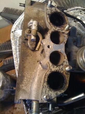 That's the intake, not the exhaust.  What a mess.