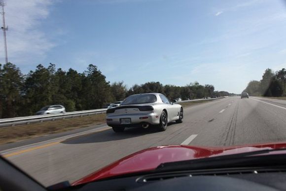 Cruising on I-75,  crash_x_4 is following in his red FD and taking pictures