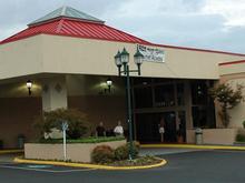 DSC_5781 071019 Ramada entrance.JPG