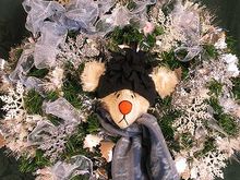 snobearwreath.jpg