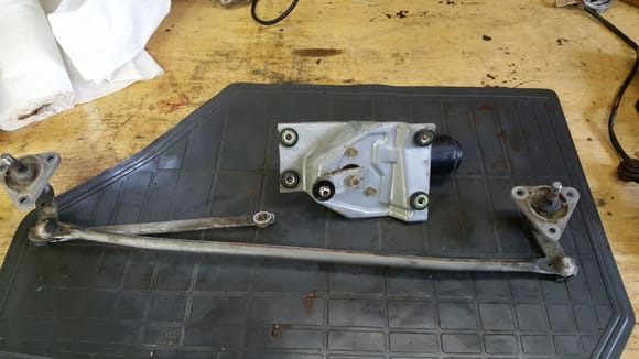 wiper motor assemly with transmission arms for wipers 
$140