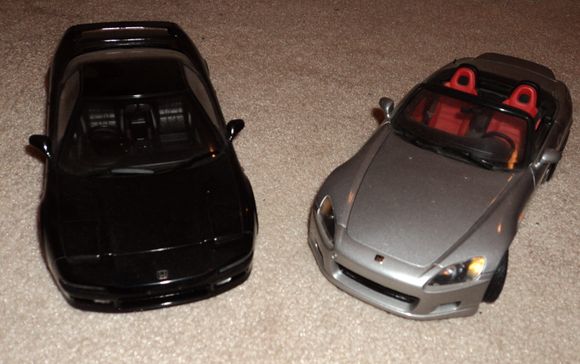 Another not very good pic. This is the AutoArt one, next to an AutoArt 1/18th RHD NSX.
