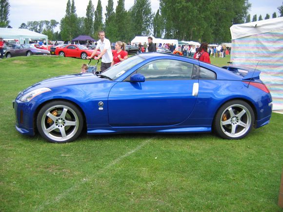 Blue 350Z