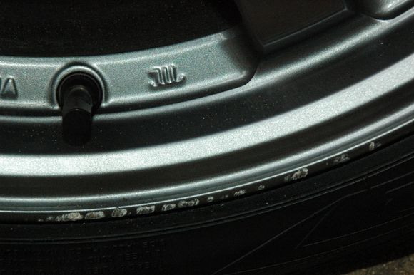 Wheel damage 004.JPG