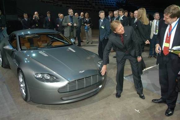 amv8-vantage-02.jpg