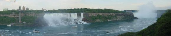 Niagara Pano.jpg