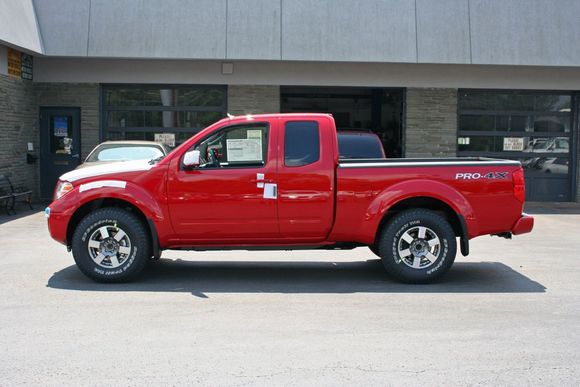 FRONTR_NEW_side_LR.jpg