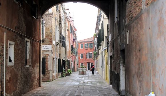 107 Alley.JPG