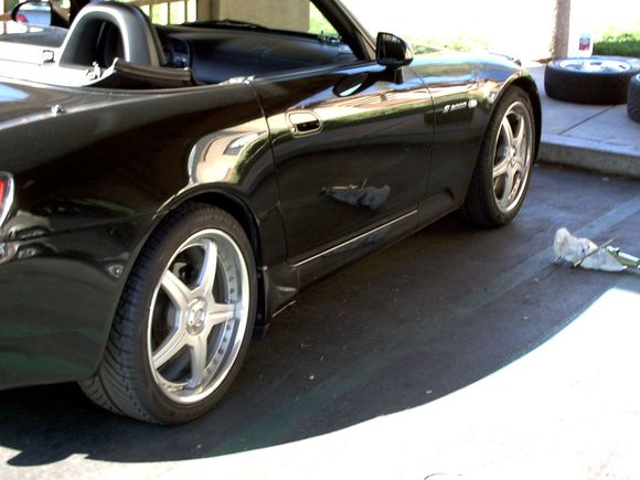 1_multipart_xF8FF_2_rims2.jpg