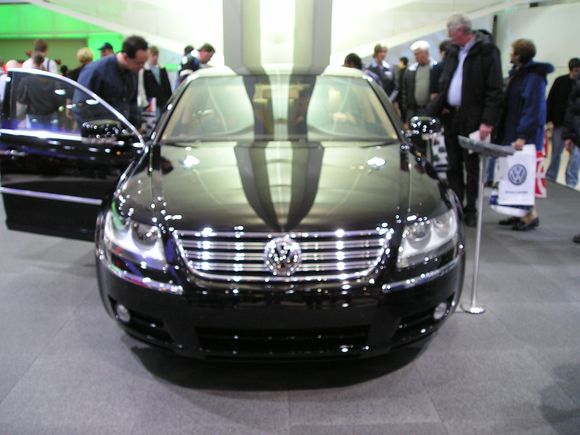 VW Phaeton.JPG