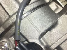 The Grey color of the PVC electric wires are the clutch connections? Do Scion xB 2004 had original a compressor without clutch?
