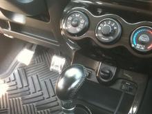 Leather shifter knob &amp; metal race pedals