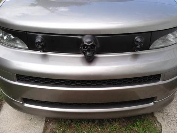 MY CUSTOM SKULL GRILL AND EYELIDS I DID.