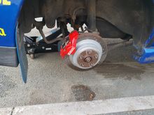 New rear caliper fited with new pads .