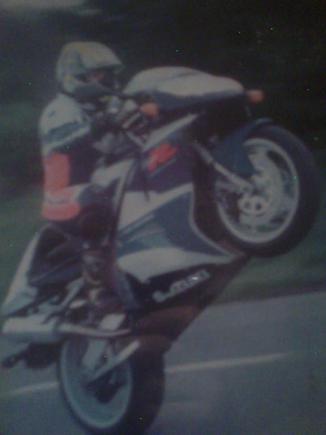 TL SUZUKI 1000,  HEAVY PIG BUT LAUCHED IT ANYWAY