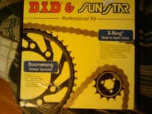 530 D.I.D. X-ring Gold Chain and Sunstar Boomerang 16 43 steel sprockets