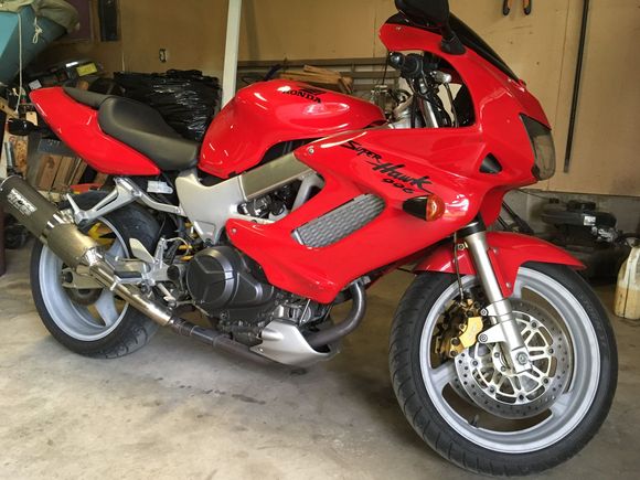 Bought it with 7300 miles, Vance & Hines slip-ons, and a Zero Gravity Double-Bubble screen.