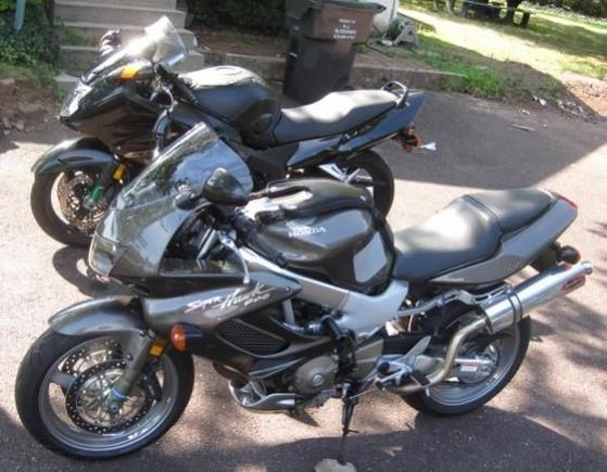 Superhawk &amp; Dos Equis