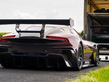 Aston Martin Vulcan. Facebook: Sianloysonphotography