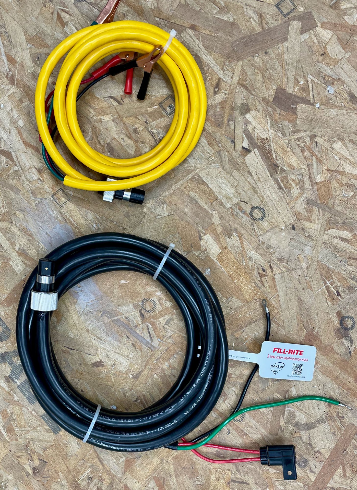 100Ga Fuel Bladder Install Center Console (detailed) Southport 33FE The Hull Truth Boating