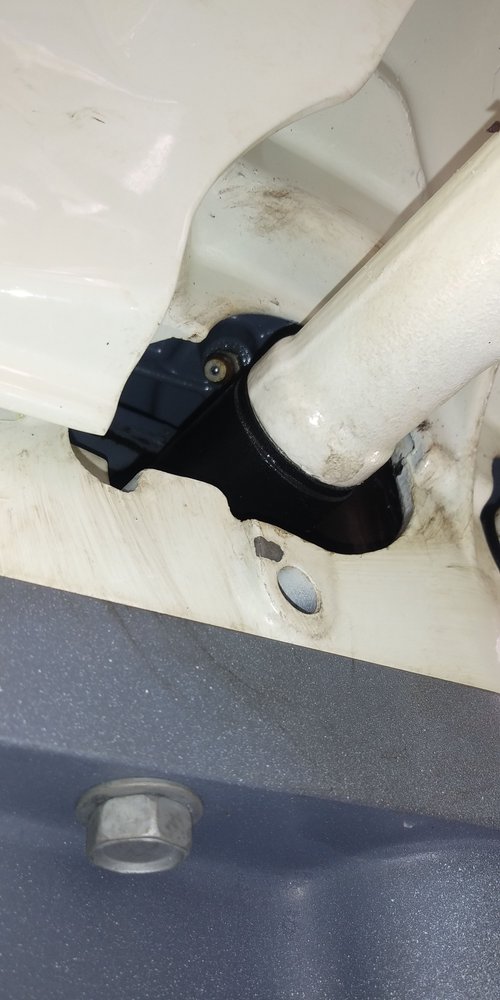 Suzuki stuck lower unit. Dodged a bullet! Page 2 The Hull Truth