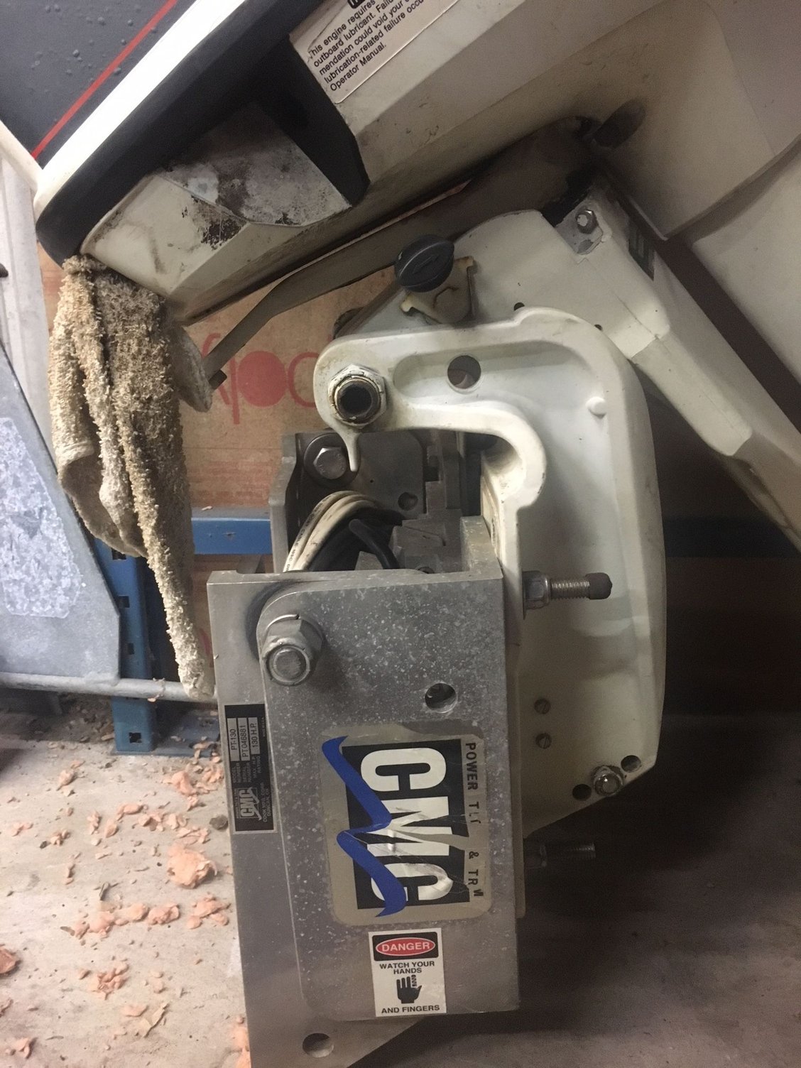 1990 Johnson 48SPL, with controls, CMC trim n tilt, comes with one set of controls(there are two sets in the picture, one with 10 foot cables and the other ...