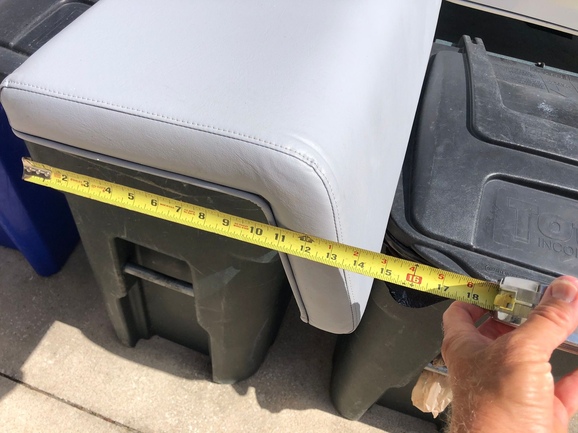 Leaning Post Cushions The Hull Truth Boating and Fishing Forum