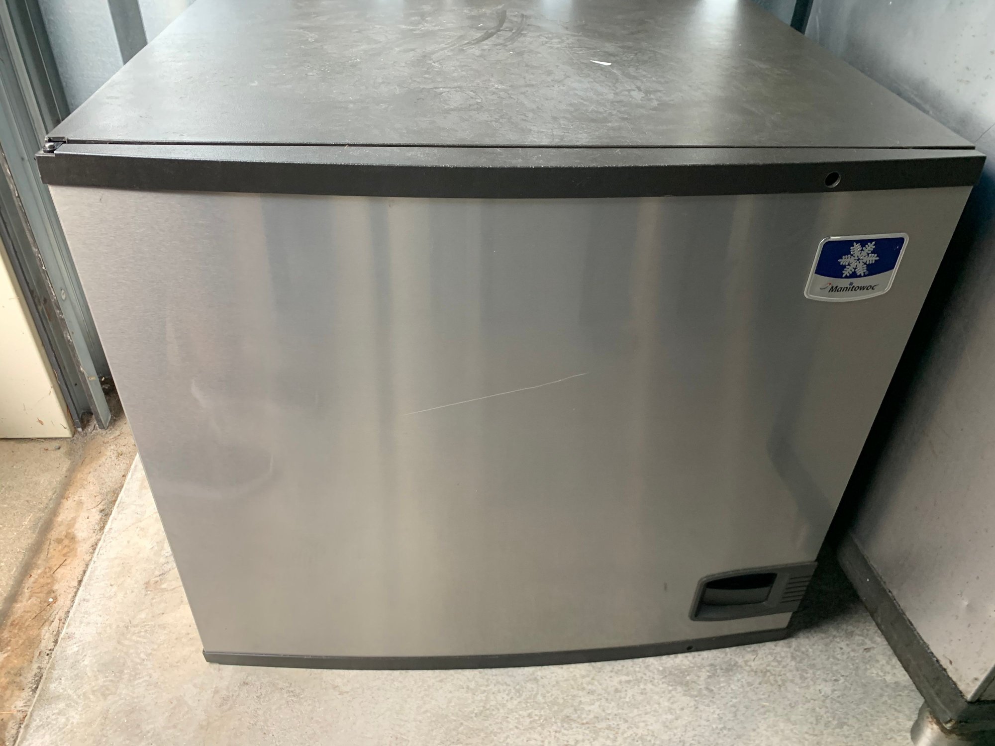 Manitowoc Commercial Ice Bins