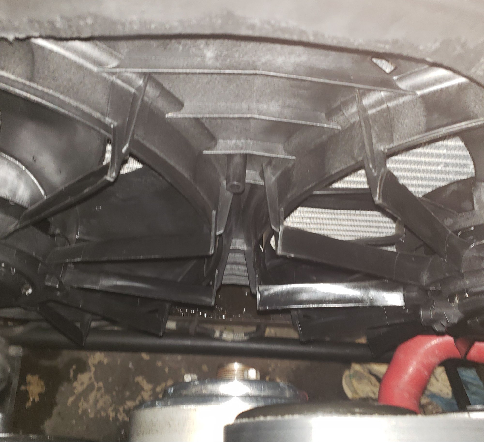 GM Dual Electric fans on 32 x 17 x 2.25