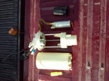 Disassembled GM fuel pump module.