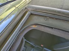 t-top seal pic #1 (that yellow in headliner fabric is just the old yellow foam)