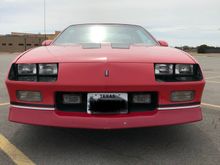 If you zoom in right on the driver side, you can see that gap.