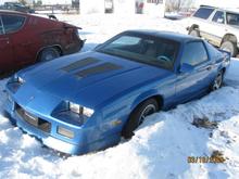 for sale, 85 IROC, needs some work, but good start, 350/700R4, crane 1.5 roller rockers, gear drive, weind intake, edlebrock carb, shorty headers, black interior, 3.42 posi, not rusty