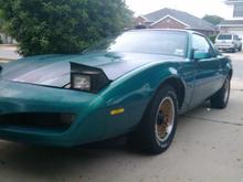 poor old paint. fresh paint is coming.(same color)