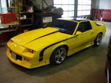 A photo I found on the net.... what an awesome color scheme.  Says "Come get some!"   lol