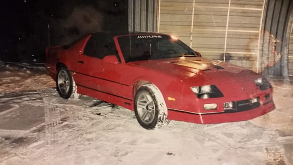 My 1st IROC-Z back in 1992. It was an '86, 305 TPI auto, 70k miles, red interior