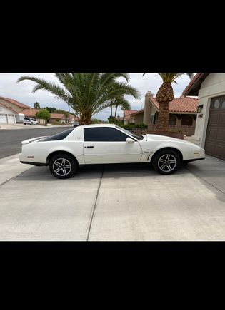 I have rear drums (aluminum) but don’t have spacers and they fit fine but n my 84. You won’t have any issues. 