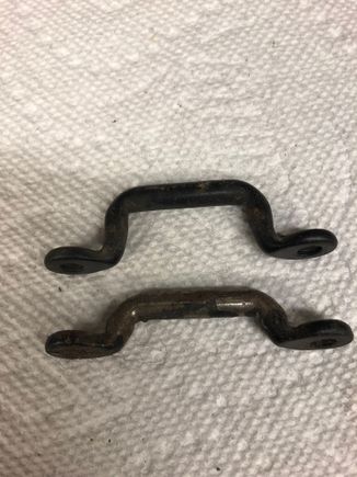 These were on the bench in my garage.  I believe they’re leftovers from my T-top Firebird.   As you can see, one is ‘taller’ than the other.   Not sure if maybe one is a top mount and one is a bottom mount.  It’s been so long I don’t remember.   Maybe someone can chime in and identify them.   