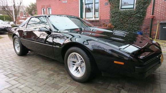 Sold new in the USA in 1988, imported in the Netherlands in 1993, owned since 1994..